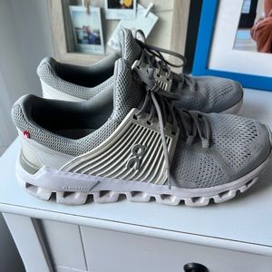 Grey OnCloud Cloudswift